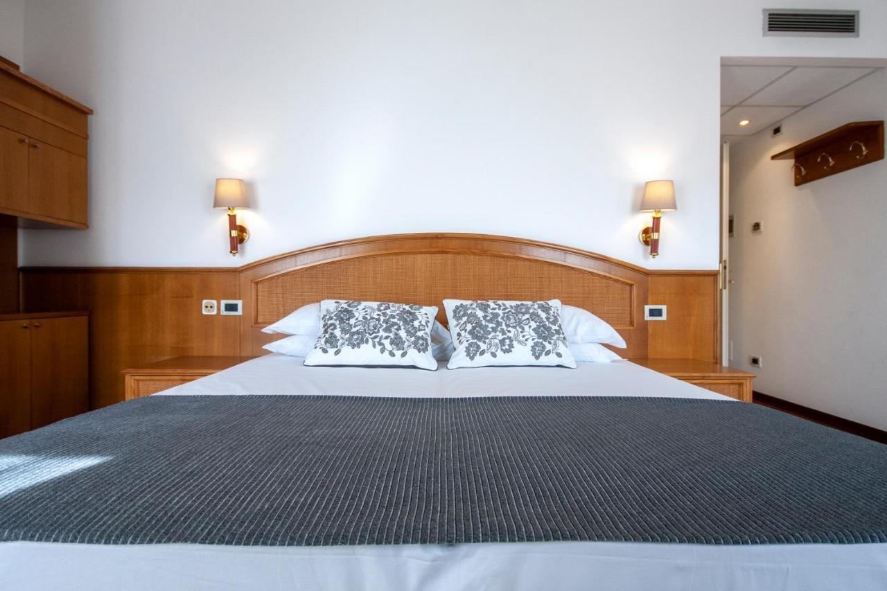 Metropole Hotel 4*